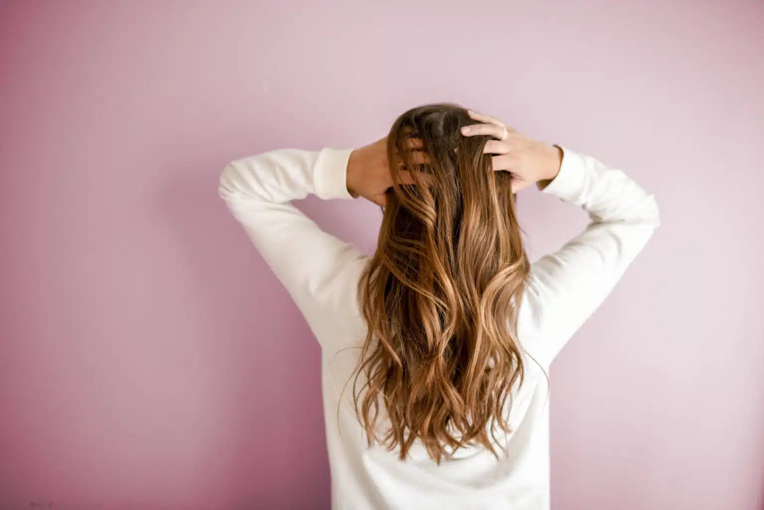 Comment lutter contre la perte de cheveux postpartum ?